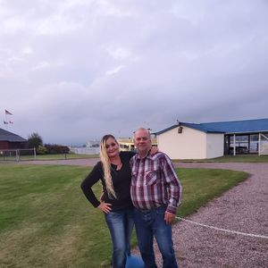 Meet your Posher, Wayne